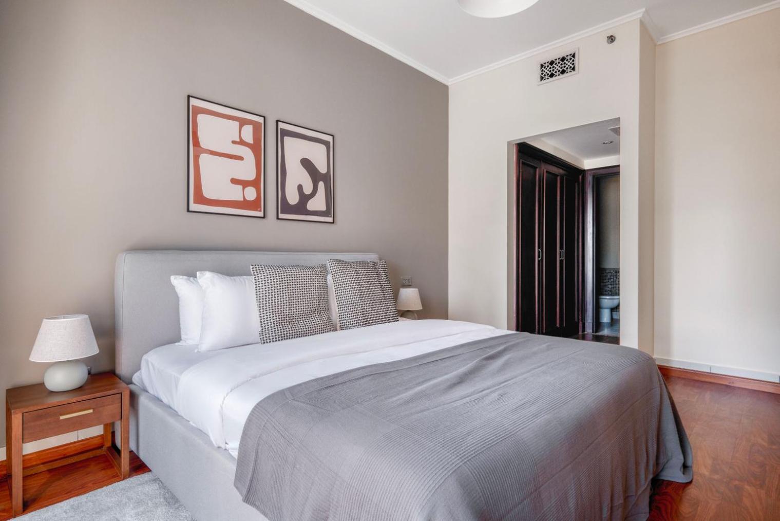 Blueground Reehan 7 Pool Courtyard Parking Dxb-1442 Apartment